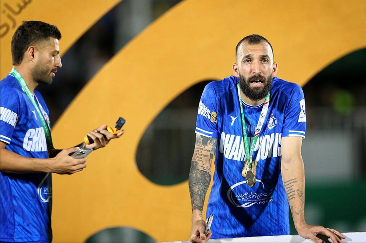 تمدید با چهار ستاره استقلال قطعی شد