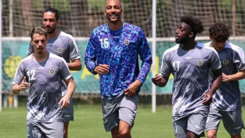 سپاهان خارجی‌ها را مرخص کرد غیر از یک بازیکن!