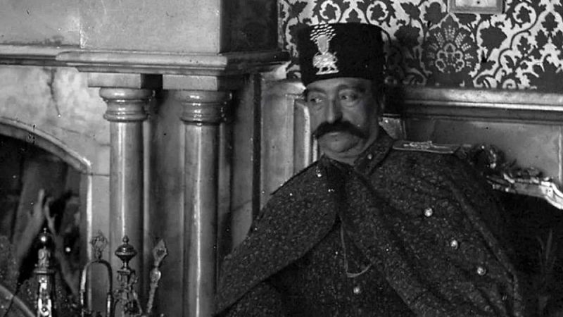 سفر در زمان؛ گوگوش در کنار پدر و مادرش؛ دهه ۳۰ (عکس)