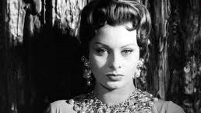 سفر در زمان؛ ظاهر «سوفیا لورن» در ۸۱ سالگی؛ سال ۱۳۹۳