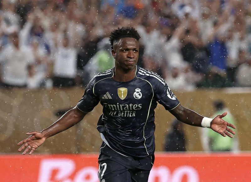 وینسیوس: رئال زندگی من است، می‌خواهم بمانم!