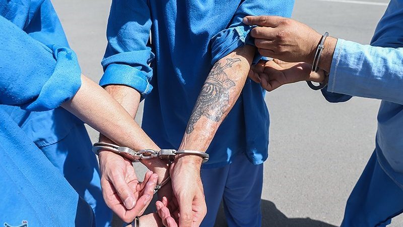 زورگیر چیتگر دستگیر شد/ کشف پول‌های دزدی در مخفیگاه متهم