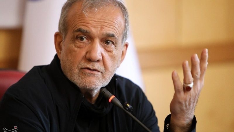 پزشکیان: آمریکا روی میز مذاکره بمب انداخت و دیپلماسی را نابود کرد