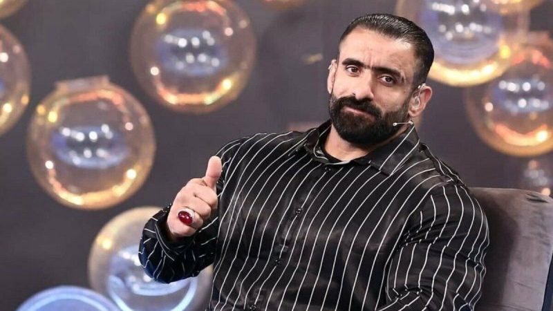 زیباترین عکس عاشقانه هادی چوپان در کنار همسر و فرزندانش + عکس