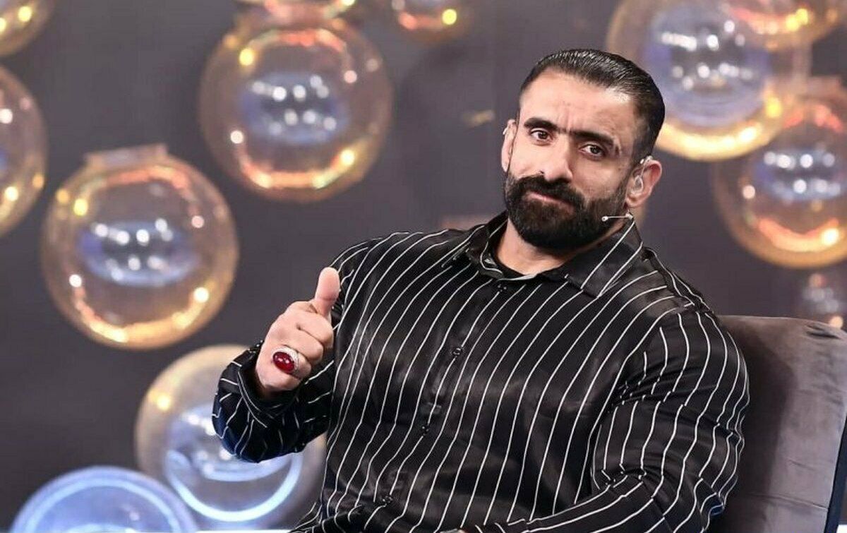 زیباترین عکس عاشقانه هادی چوپان در کنار همسر و فرزندانش + عکس