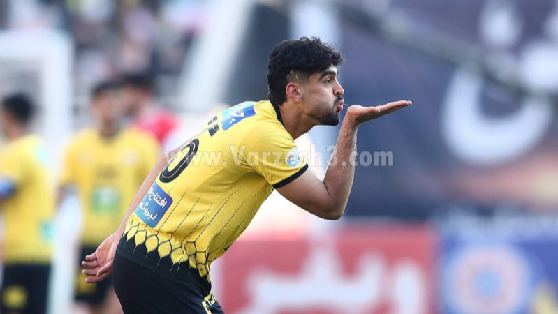 دل مدافع سپاهان نرفته برای محبی تنگ شد! (عکس)