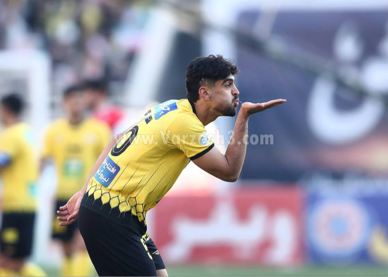 دل مدافع سپاهان نرفته برای محبی تنگ شد! (عکس)