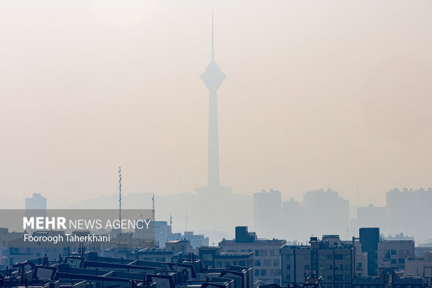 هوای تهران همچنان در وضعیت قرمز و ناسالم است