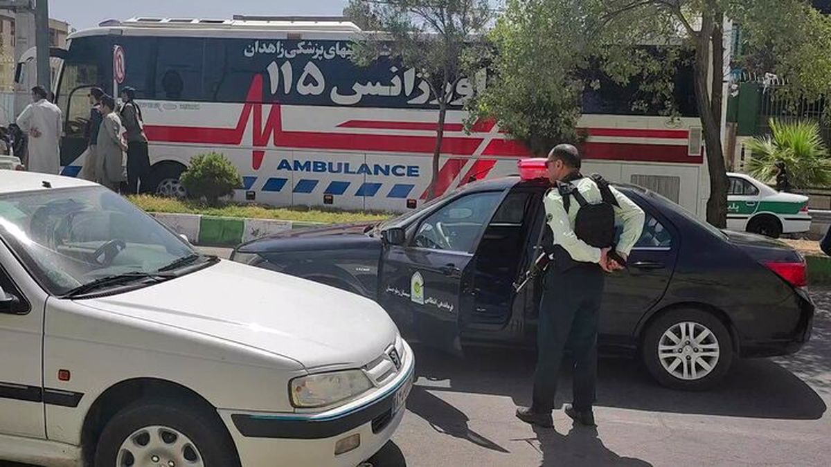 اولین تصاویر از  لحظه درگیری با تروریست‌ها در دادگستری زاهدان