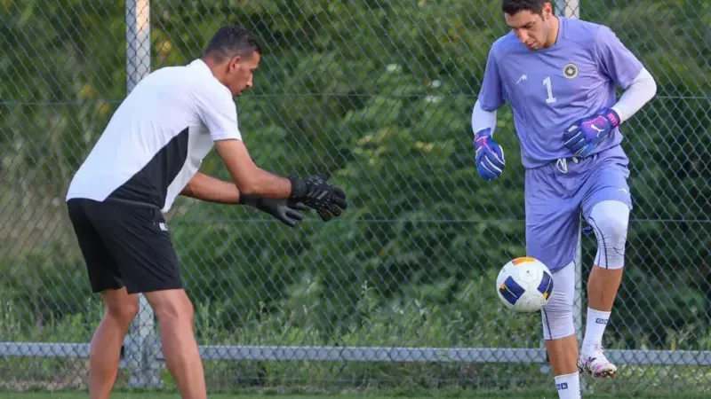 اخباری و گلر جدید استقلال گرم گرفتند!(عکس)