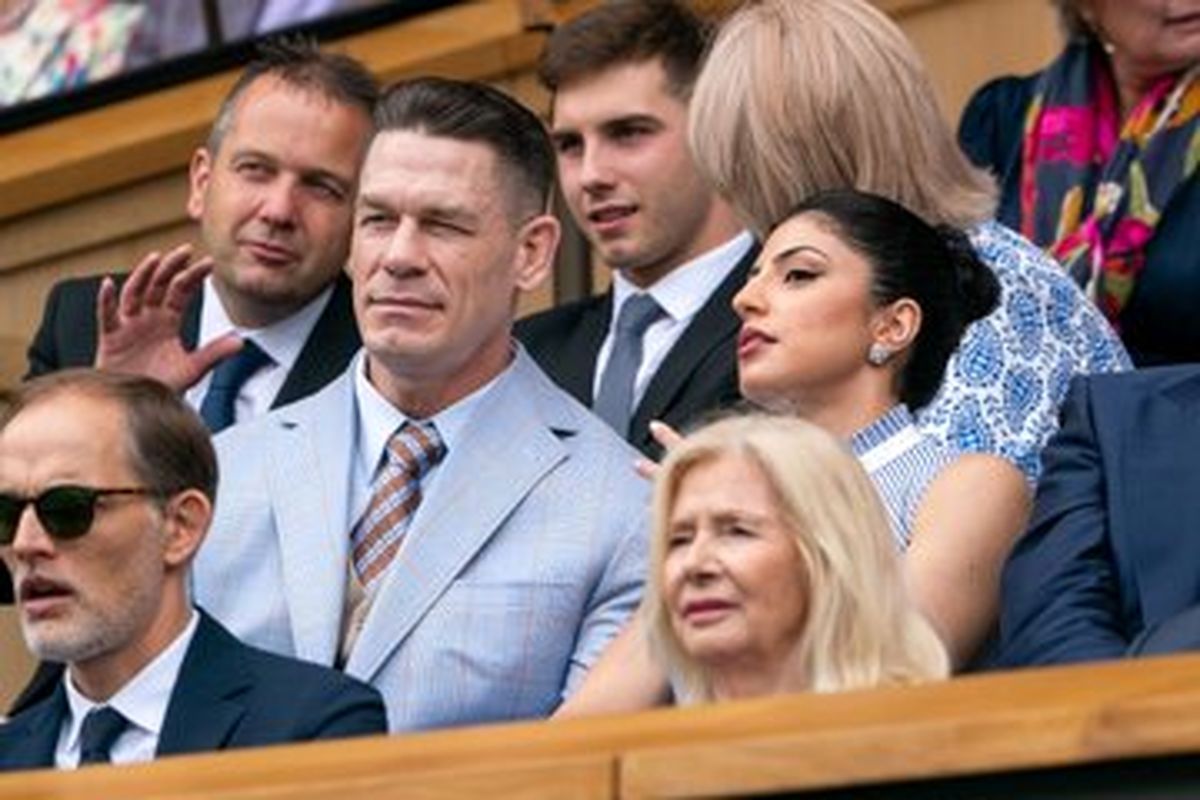 ساعت خاص رولکس در دستان جان سینا در کنار همسر ایرانی فوق جذابش + عکس