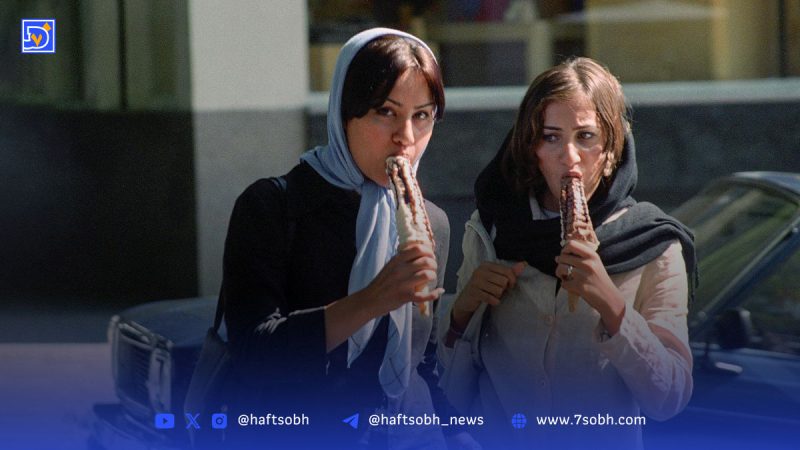 بستنی خوردن تهرانی‌ها، عکس یادگاری زنان قجری و نگاه عاشقانه اردشیر به الیزابت