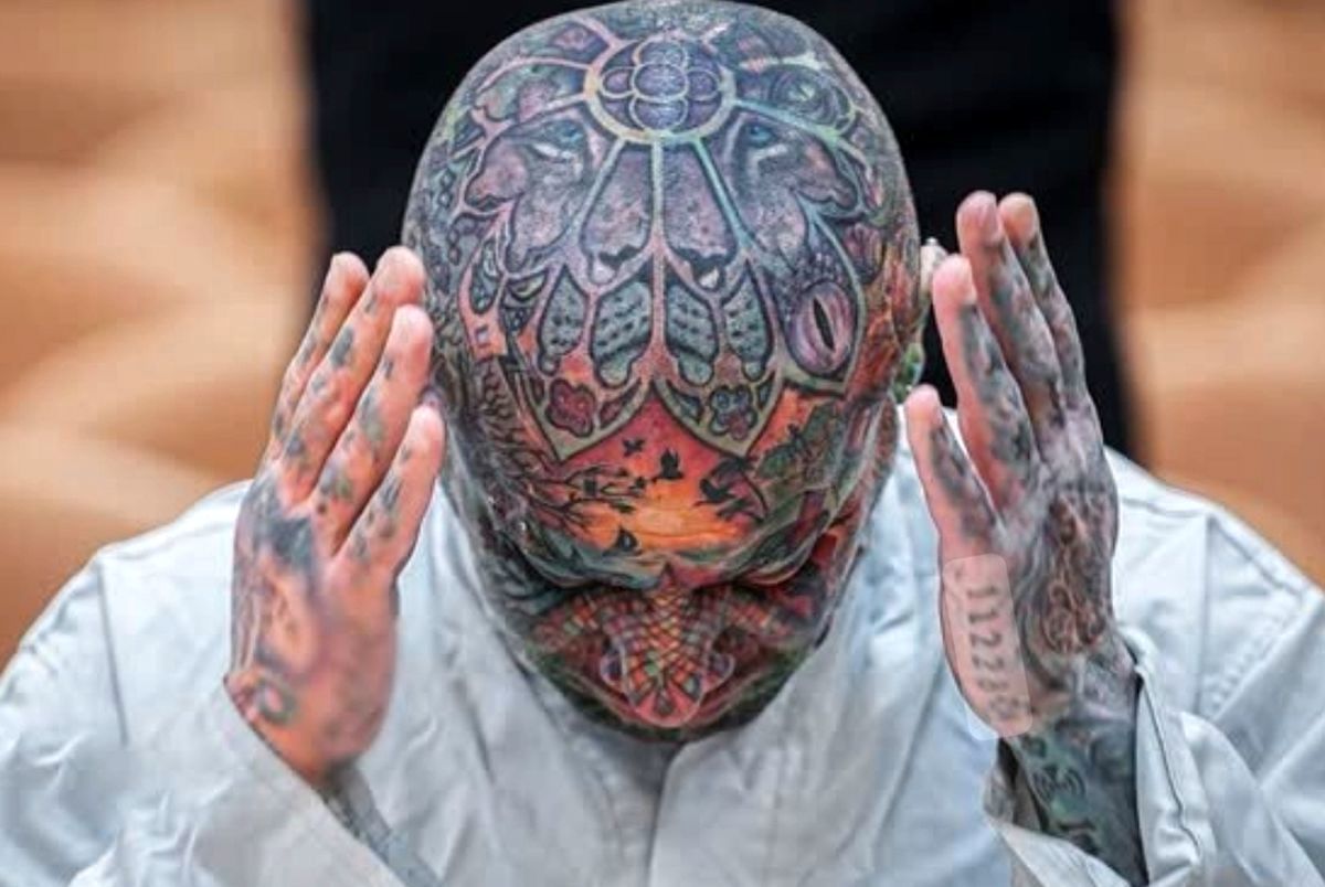 مداحی امیر تتلو در زندان؛ وکیل خواننده معروف فاش کرد!