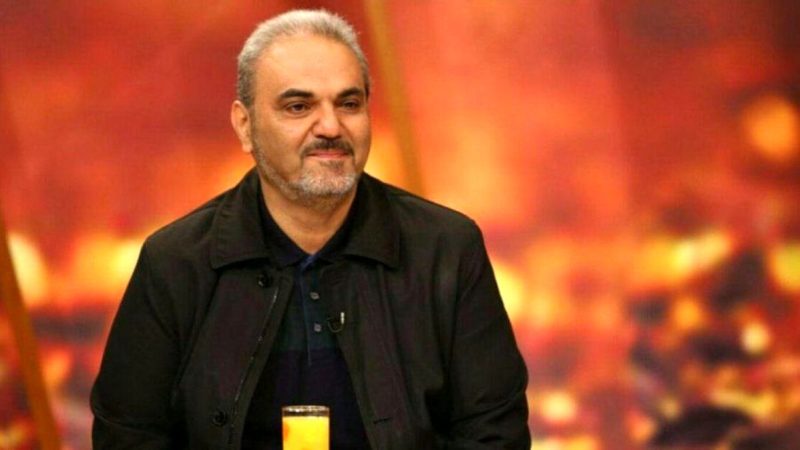 تقلید جواد خیابانی از ساسی مانکن روی آنتن زنده تلویزیون؛ رپ خوانی برای ترامپ + ویدیو