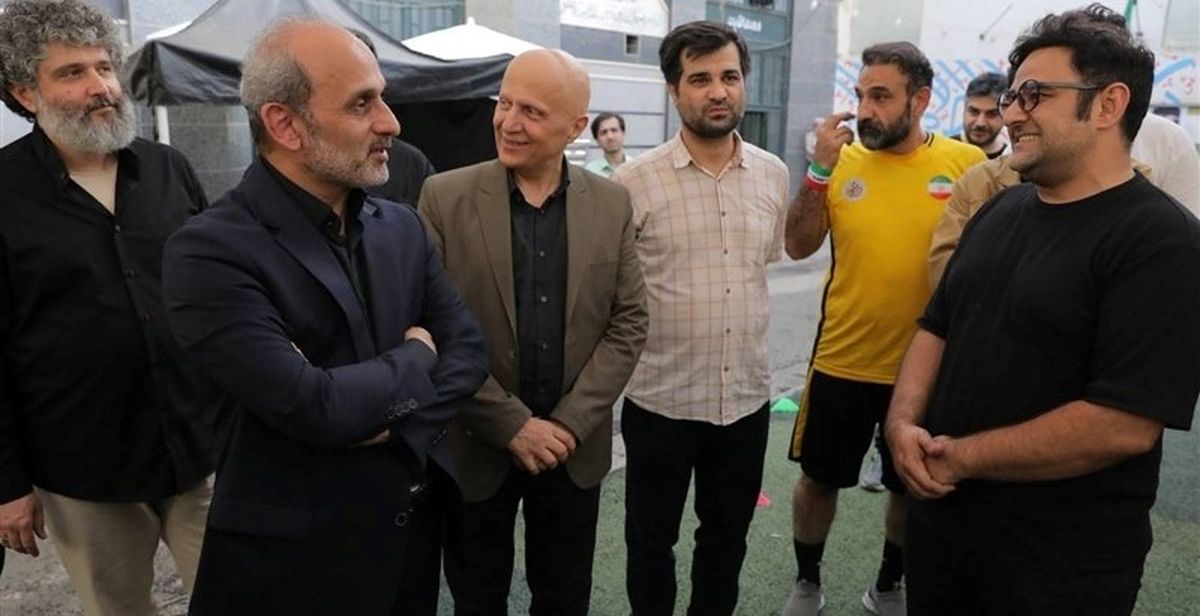 دیدار رئیس صدا و سیما با اکبر عبدی و عوامل سریال سبزواران + عکس