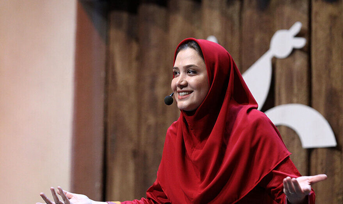 قاب خانوادگی سارا روستاپور مجری برنامه کودک رنگین‌کمان