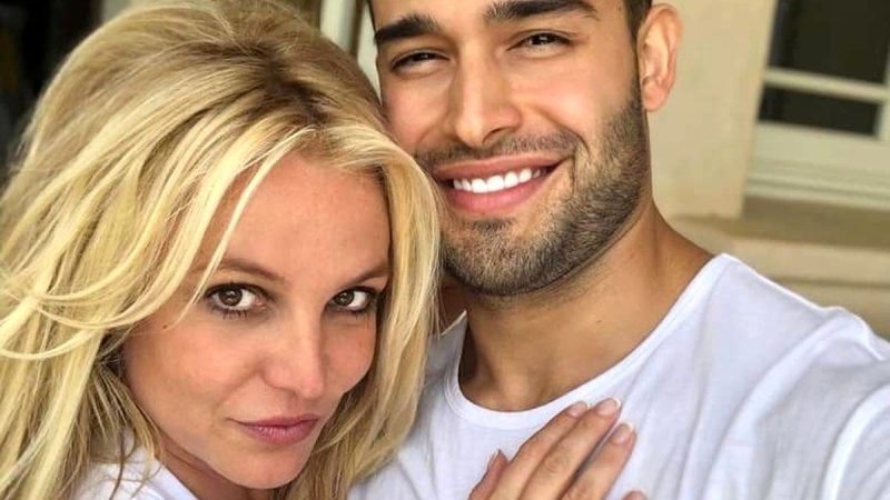 سام اصغری بعد از جدایی از بریتنی اسپیرز با چه کسی نامزد شد؟ + عکس های دو نفره سام اصغری و دختر چشم رنگی