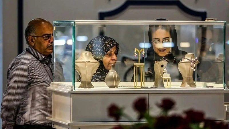 قیمت طلا برخلاف انتظارات حرکت کرد + جدول قیمت انس جهانی طلا ۶ مرداد ۱۴۰۴