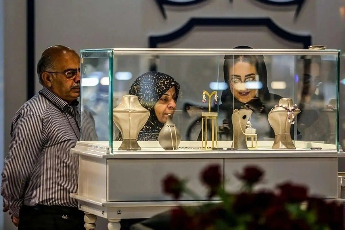 قیمت طلا برخلاف انتظارات حرکت کرد + جدول قیمت انس جهانی طلا ۶ مرداد ۱۴۰۴