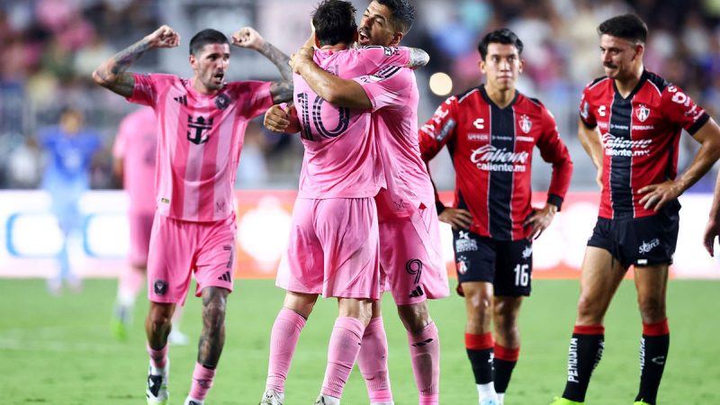 دو پاس گل زیبای مسی مقابل اطلس