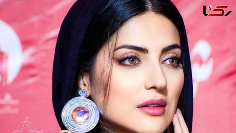 لباس هندی فوق العاده شیک هلیا امامی با رنگ‌های خاص و زیبای سبز و آبی