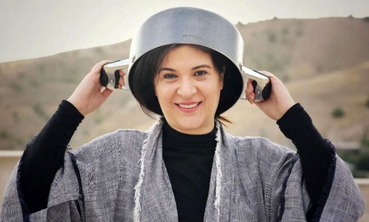 لحظه‌ای صمیمی از همای سریال پایتخت؛ ریما رامین‌فر و خانواده در پاریس