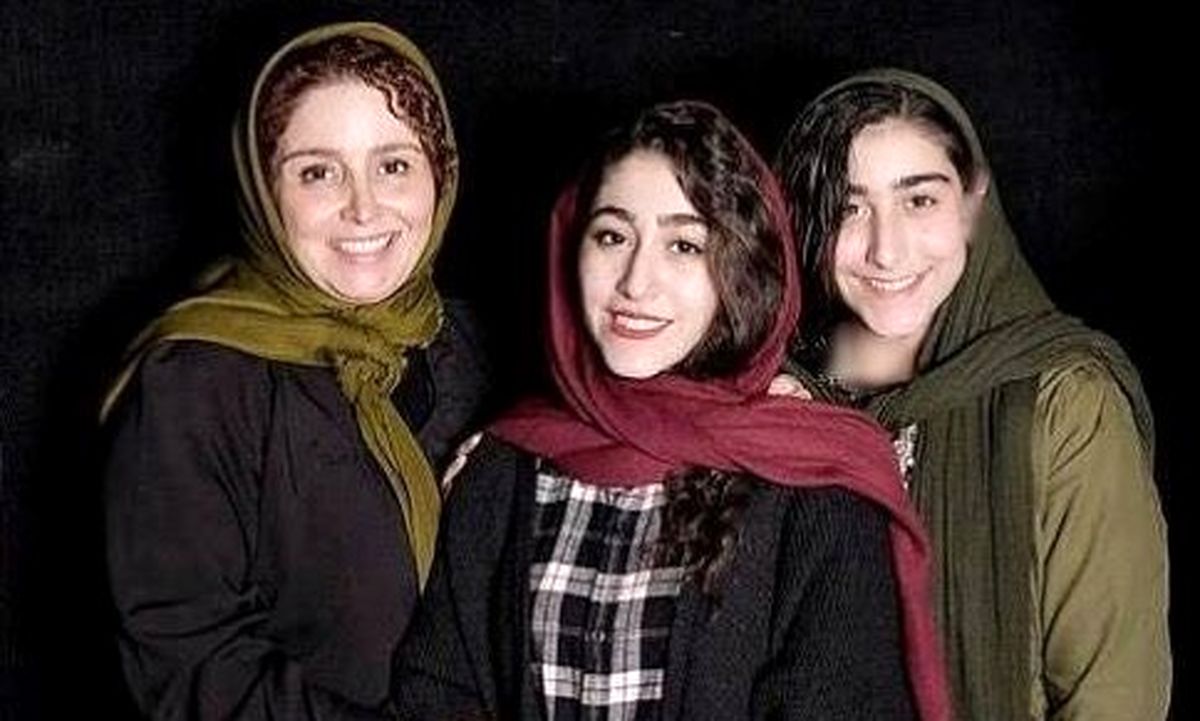 تصویر روز | ژاله صامتی و دخترش در شهر شیراز