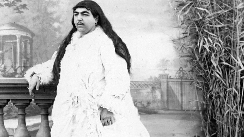 سفر به عصر قاجار؛ از دختر ناصرالدین شاه و سگش تا دختر مظفرالدین شاه و ندیمه‌اش + تصاویر