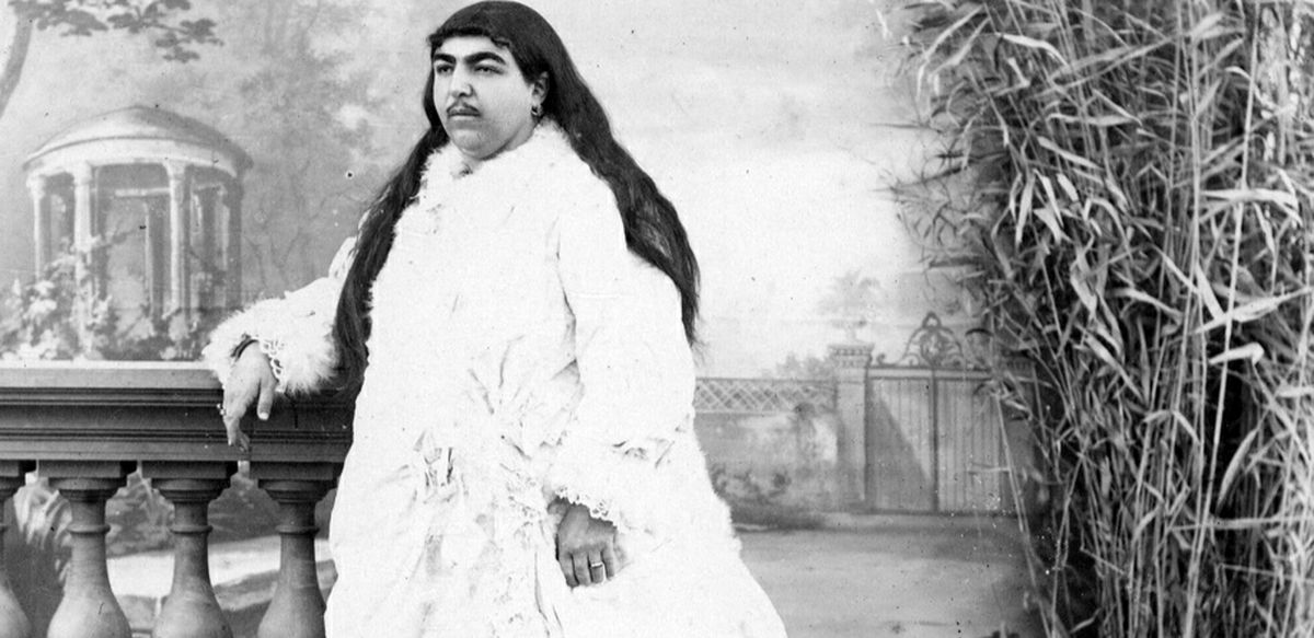 سفر به عصر قاجار؛ از دختر ناصرالدین شاه و سگش تا دختر مظفرالدین شاه و ندیمه‌اش + تصاویر