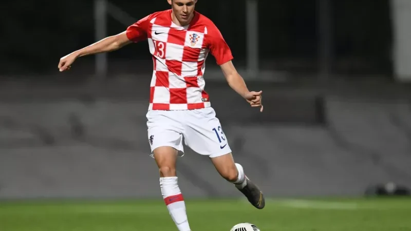 مدافع سرشناس کروات شاید جانشین ستاره استقلال!