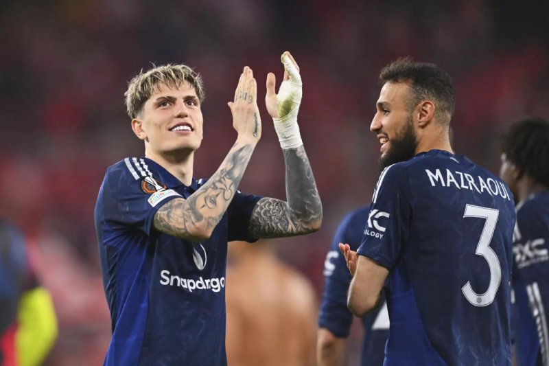 نه بزرگ یونایتد به پیشنهاد چلسي: معاوضه نمی کنیم!