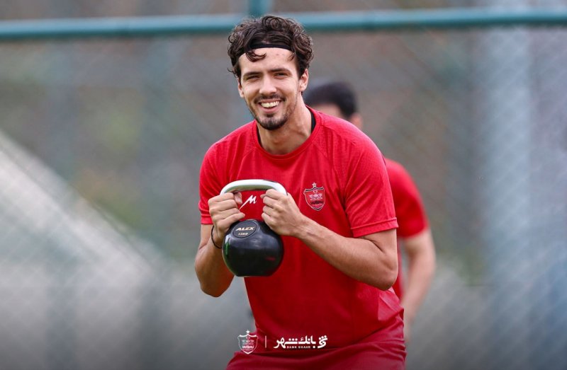 هاشمیان هافبک جدید را تست کرد