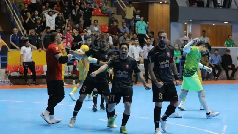 سالنی‌بازهایی که یک نیمه دروازه‌ها را گم کرده بودند