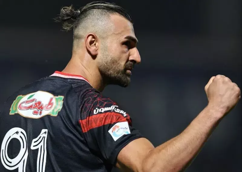 سردار دورسون در پرسپولیس می ماند