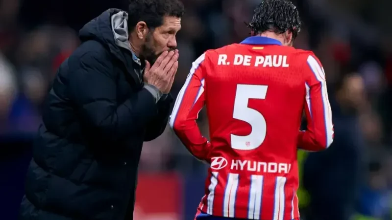 سیمئونه دست راستش را از دست داد