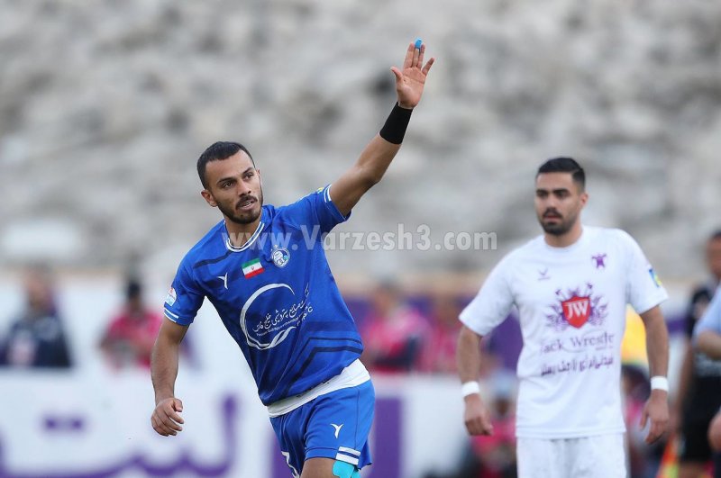 آرزوی مدافع استقلال برای برادرانش!(عکس)