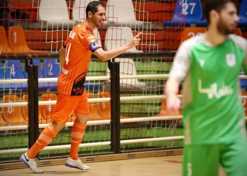 ماشین گلزنی فوتسال ایران تغییر کاربری داد