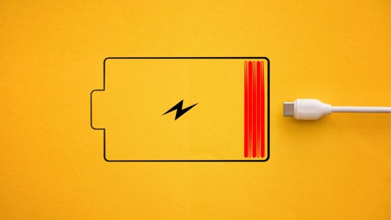 باورهای غلط درباره شارژ گوشی + ۱۴ شایعه رایج