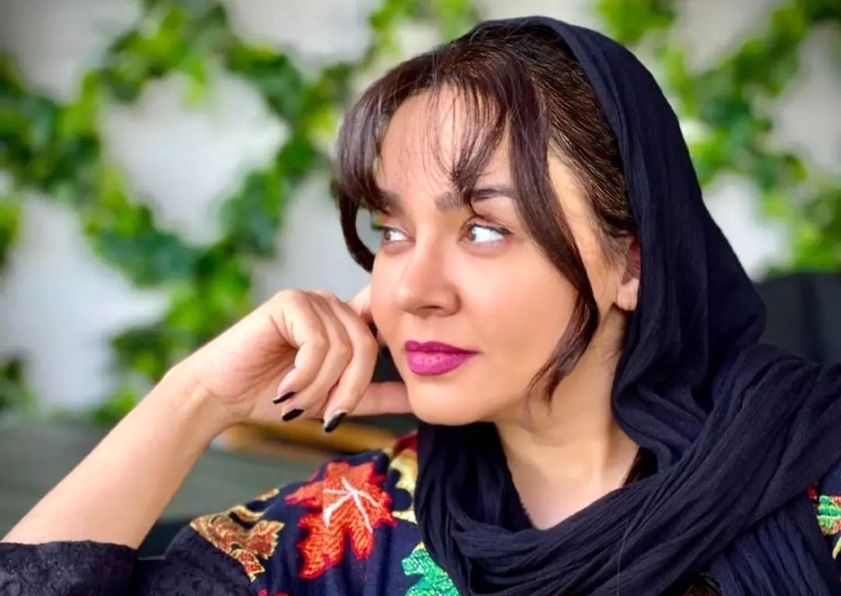 حضور غیرمنتظره ندا قاسمی در تئاترشهر با تیپ خاص و متفاوت