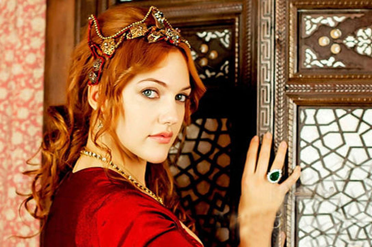 بیوگرافی خرم سلطان و جشن تولد با شکوه و سلطنتی اش + عکس