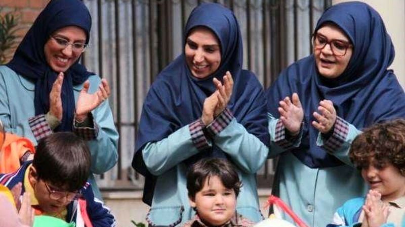 سفر به سال ۹۷؛ تصویری خاطره‌انگیز از پشت صحنه بچه مهندس ۱