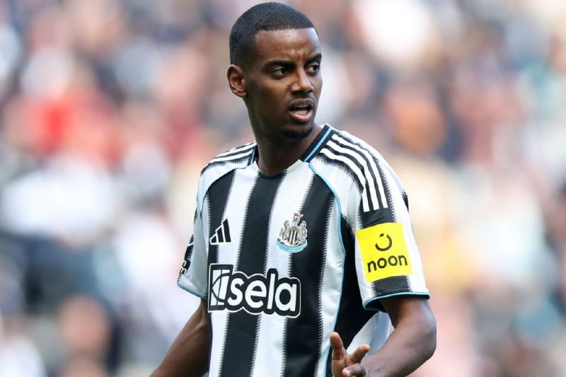 ستاره ناراضی نیوکاسل که به انزوا کشیده شده است