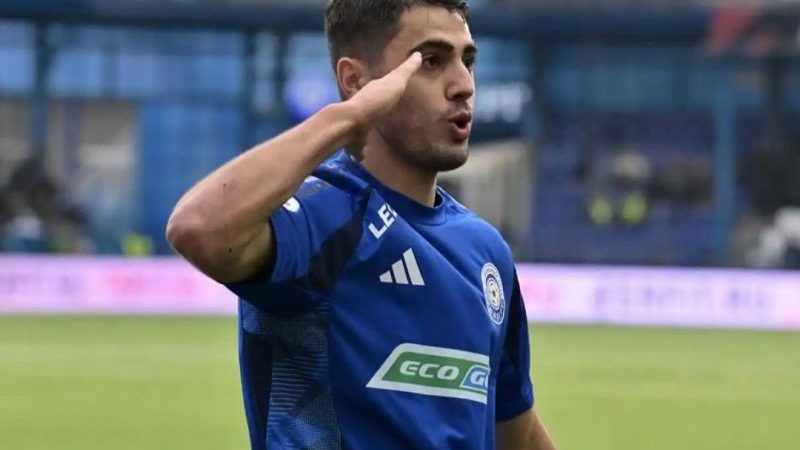 جزییات قرارداد سحرخیزان با استقلال: سه ساله و هر فصل ۶۵۰ هزار دلار