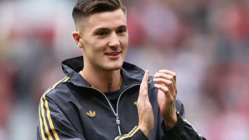 ششکو با فداکاری ایجنت به منچستریونایتد پیوست