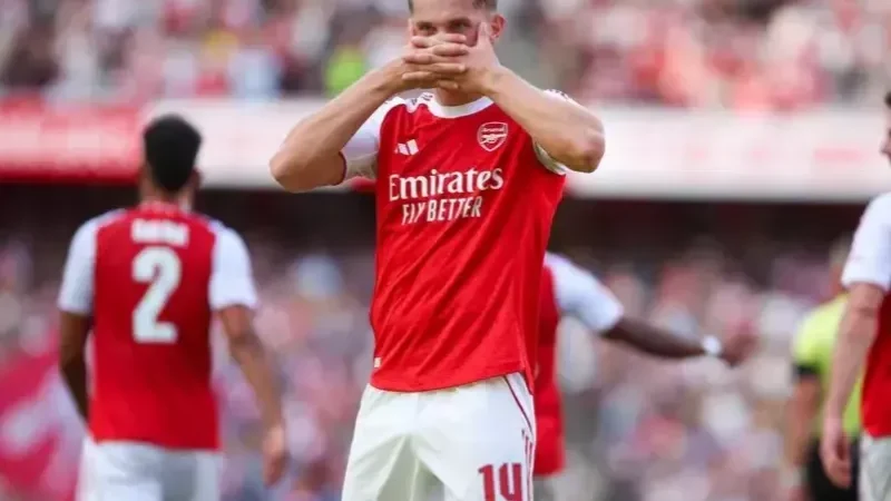 یک قاتل مثل آنری می‌خواستم و او را خریدیم