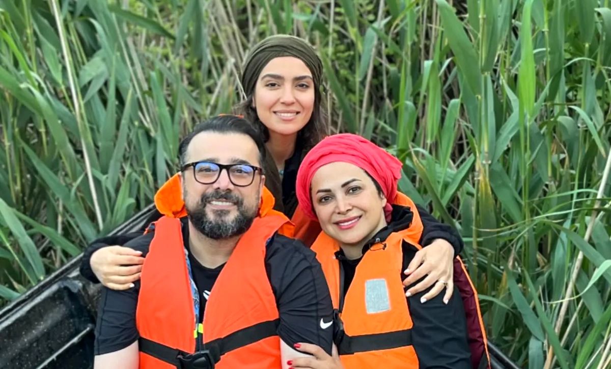 تبریک خاص مونا کرمی به مادرش با شعری از عرفان طهماسبی