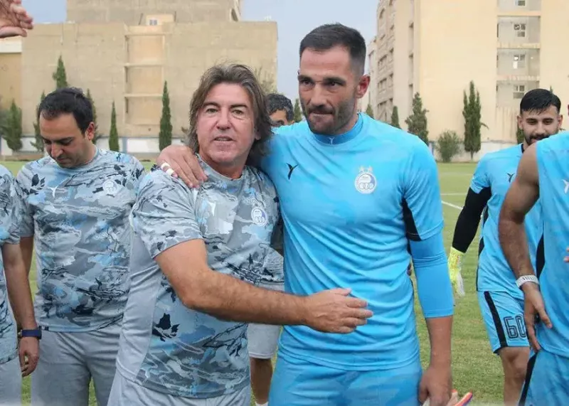 مخالفت ساپینتو با درخواست گلر اسپانیایی استقلال