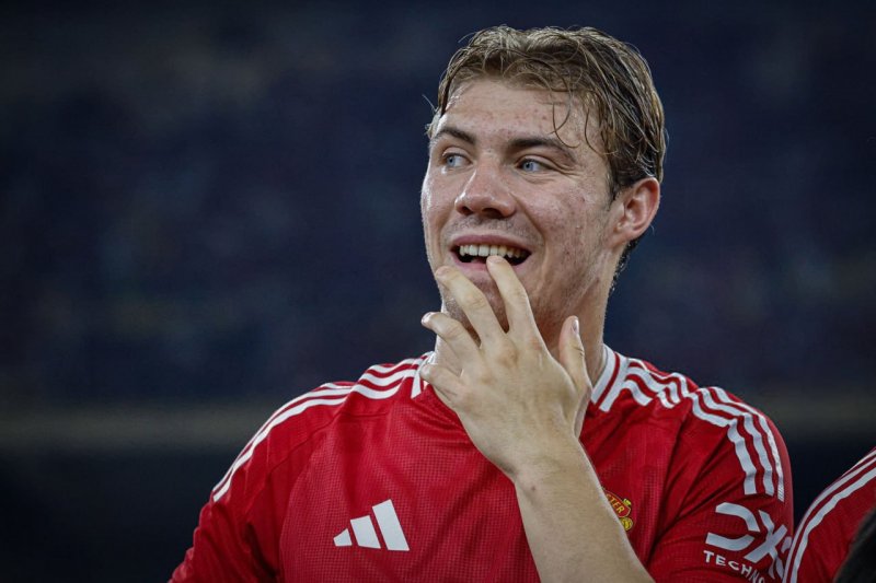 پیشنهاد میلان به ستاره یونایتد رسید