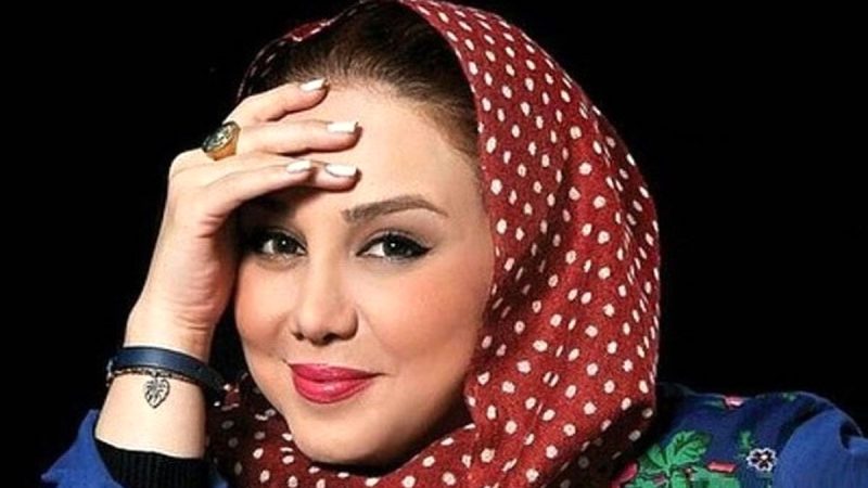 حضور بهنوش بختیاری با بادیگاردهایش در خیابان با استایلی عجیب! + فیلم