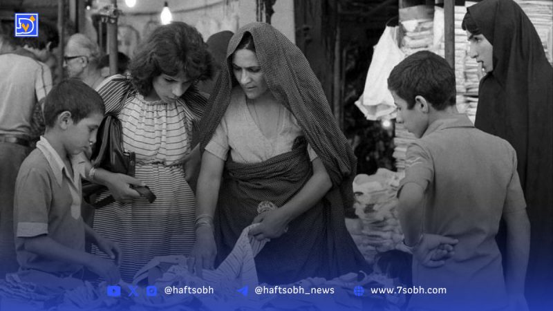 قاب تاریخ| بهروز وثوقی و آنتونی کویین، تهران ۵۷، عکس خانوادگی آیت‌الله رفسنجانی و دختران تهرانی سال ۸۸